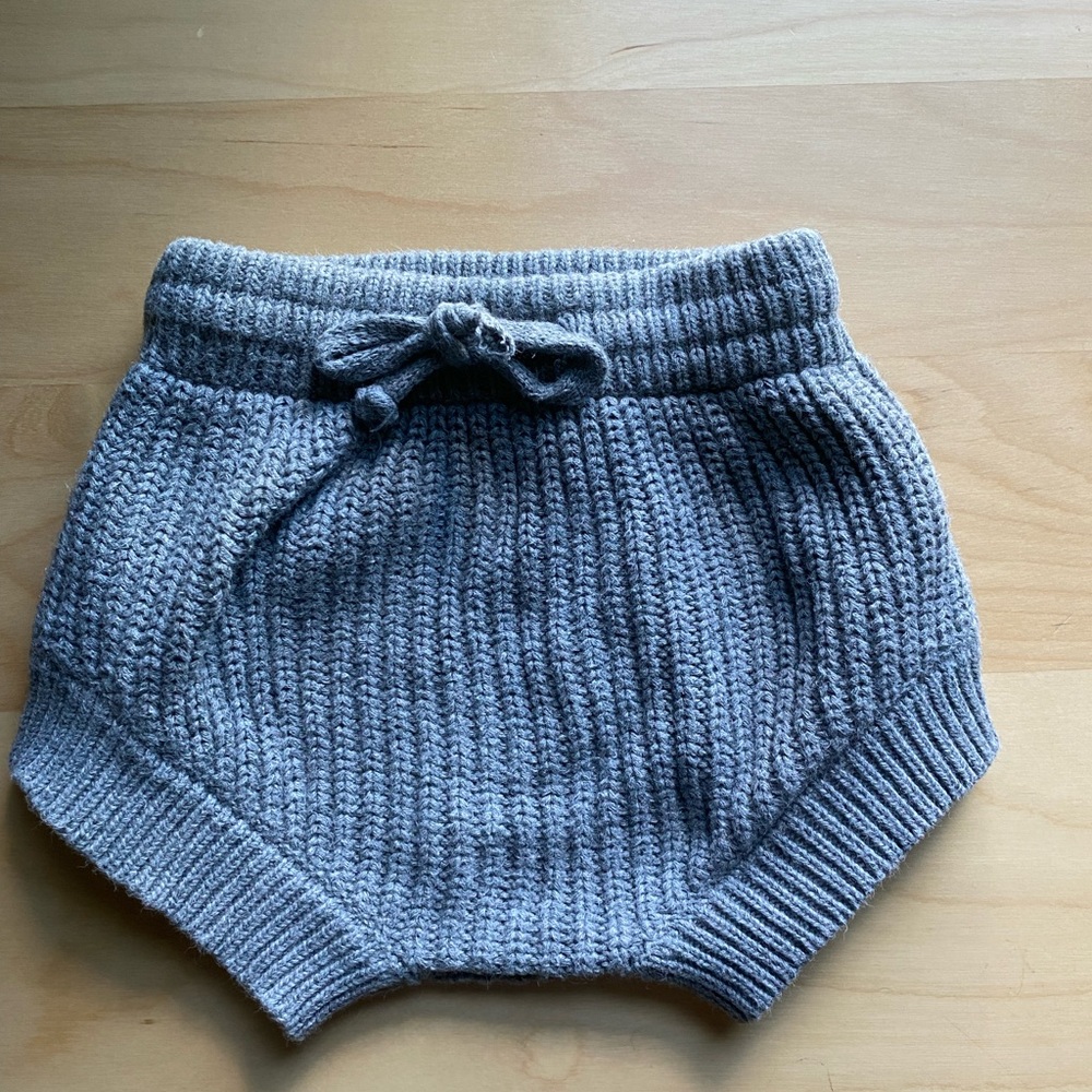 Mebie Baby Knit Baby Shorts/ bummies- Gray